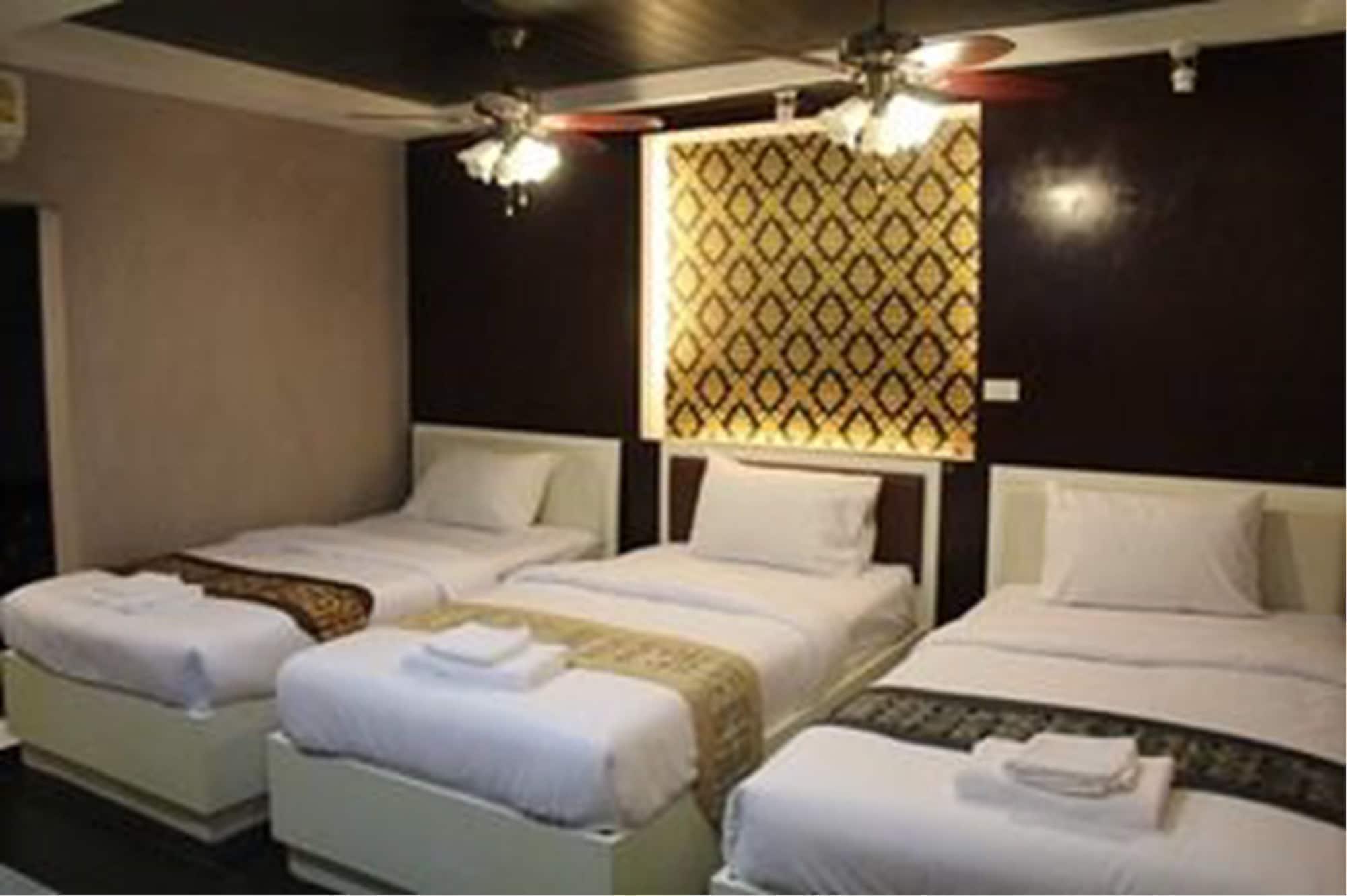 Hotel V30 Sukhumvit Bangkok Esterno foto