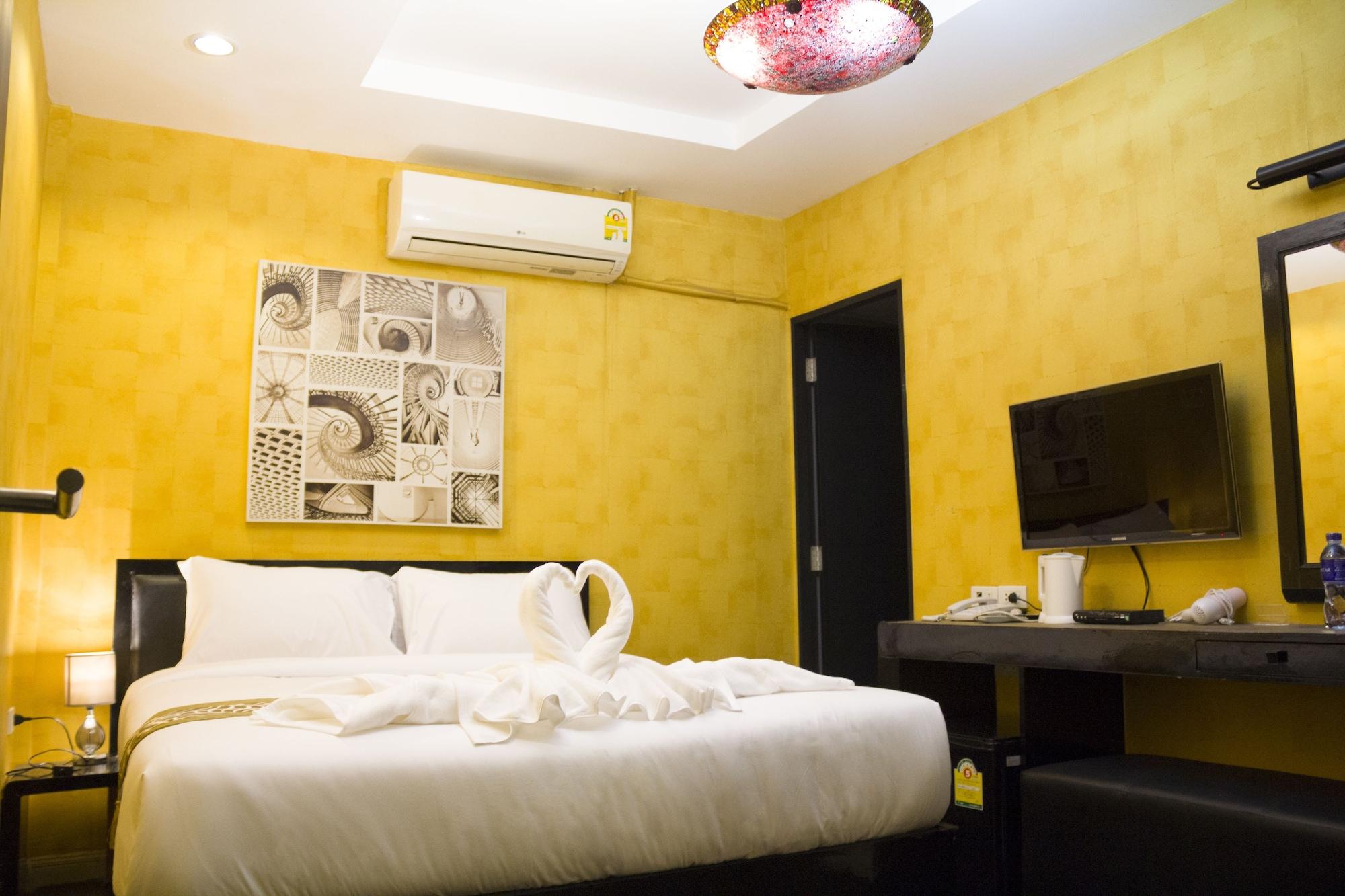 Hotel V30 Sukhumvit Bangkok Esterno foto