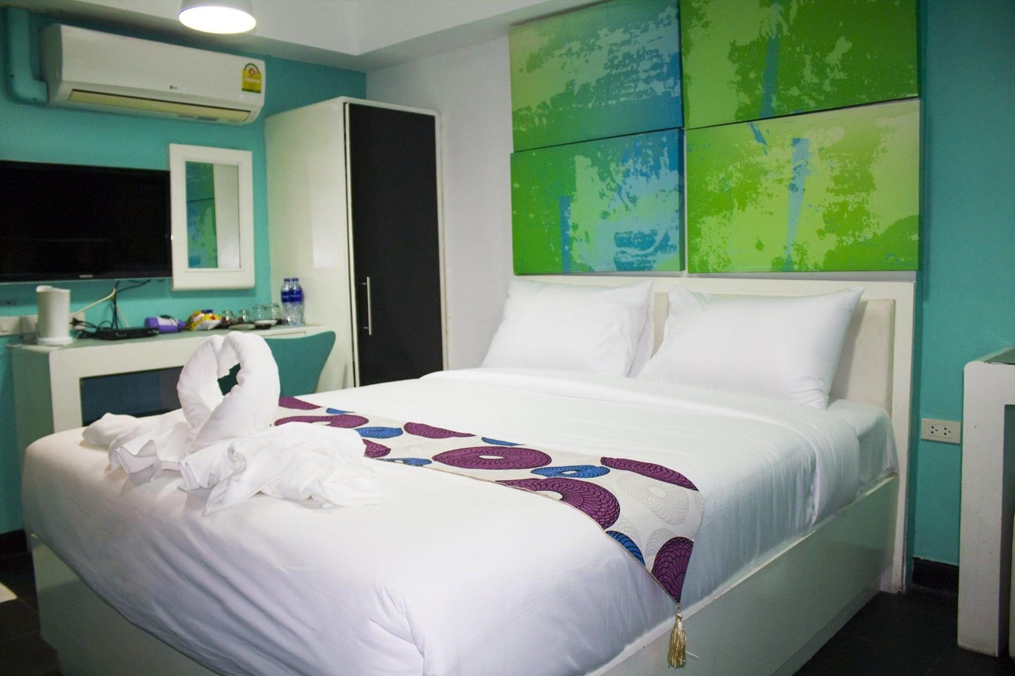 Hotel V30 Sukhumvit Bangkok Esterno foto