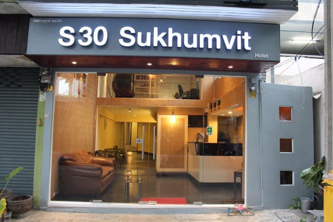 Hotel V30 Sukhumvit Bangkok Esterno foto