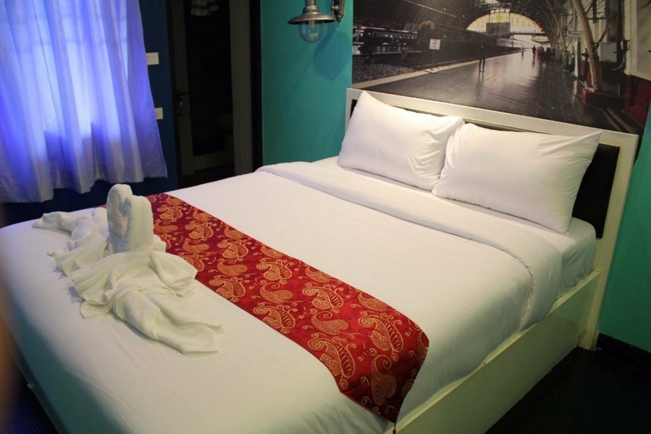 Hotel V30 Sukhumvit Bangkok Esterno foto